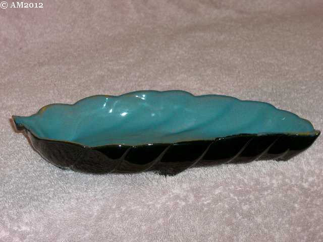 225 willow leaf bowl glazed black with turquoise interior